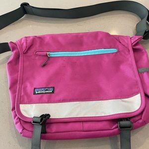 Patagonia nylon crossbody bag